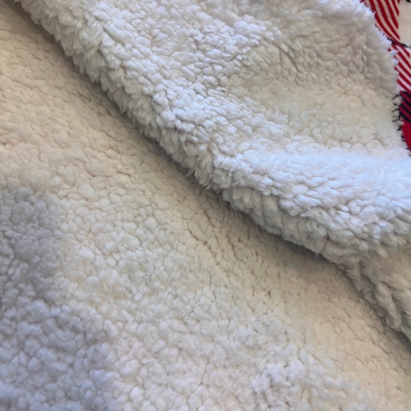 LAST TWO!!!  BNIP Pink Victoria’s Secret Red Plaid Sherpa Blanket - Picture 4 of 9